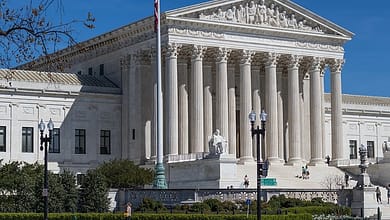 صورة المحكمة العليا في الولايات المتحدة تلغي التشريع الذي يمنح “حق الإجهاض” والمعمول به منذ 1973